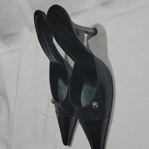 CHANEL🌟CLASSIC SANDALS 35C - Picture 2 of 16